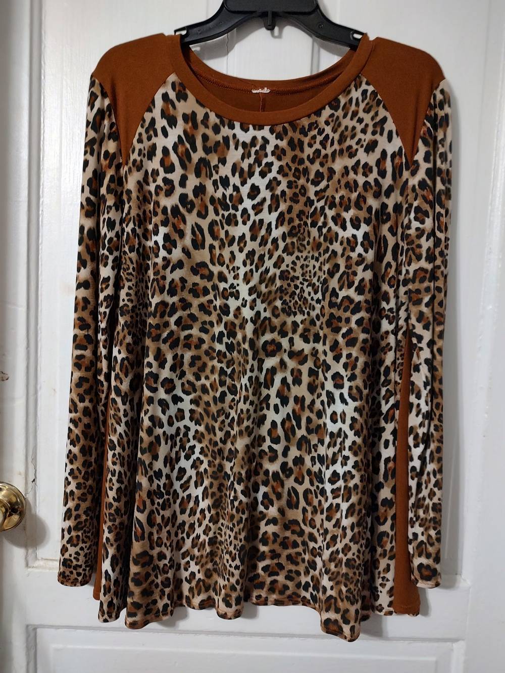Leopard Print Long Sleeve Women’s Top - Brown